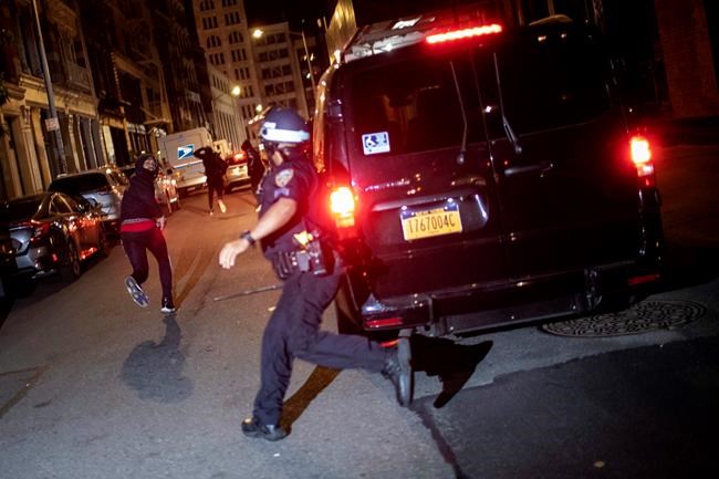 EXPLAINER: What Chicago boy's death says about foot pursuits | iNFOnews.ca