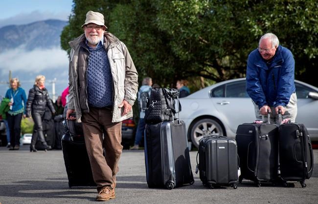 Evacuation of New Zealand town cut off by quake nearly over | iNFOnews.ca