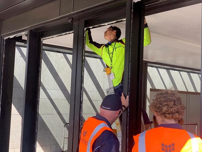 New Zealand to review parliament security after door attack | iNFOnews.ca New Zealand to review parliament security after door attack | iNFOnews.ca