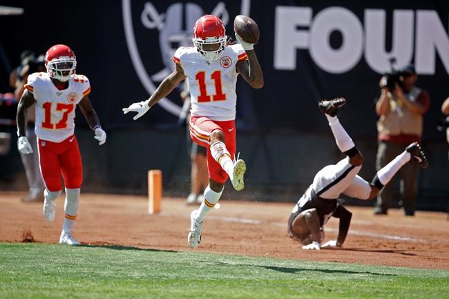 Chiefs' Demarcus Robinson steps up in Tyreek Hill's absence | iNFOnews.ca CP2122114206