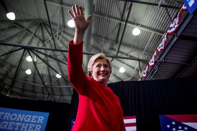 Trump sticks to attacks, insults, hoping to overtake Clinton | iNFOnews.ca CP716073430