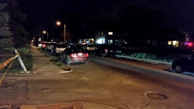 Police: Ohio officer, man hit by gunfire amid drug search | iNFOnews.ca Police: Ohio officer, man hit by gunfire amid drug search | iNFOnews.ca