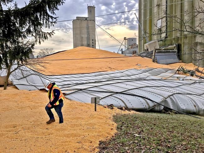 Silo collapse sends about 10,000 tons of corn onto road | iNFOnews.ca