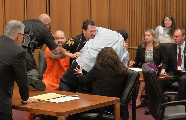 Man says he lunged at daughter's killer in court over smile | iNFOnews.ca