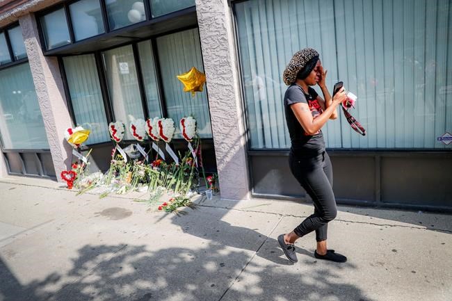 'Do something!' Protests dog Trump's Ohio shooting visit | iNFOnews.ca CP1160245200
