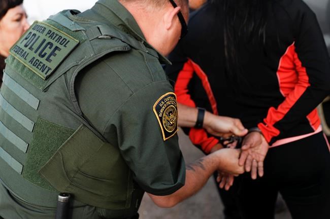 Immigration agents arrest 114 at Ohio landscaper | iNFOnews.ca