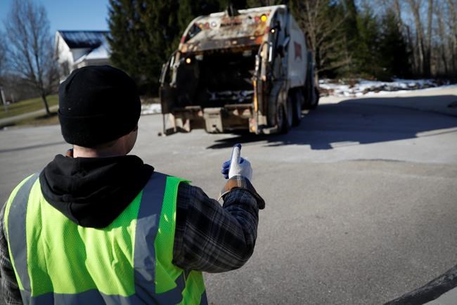Sanitation worker safety: Group wants penalties passed | iNFOnews.ca CP1142480187