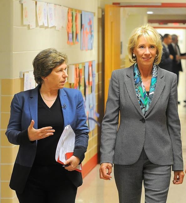 Education secy, teachers union chief meet on school tour | iNFOnews.ca