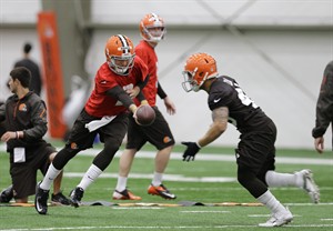 Johnny Manziel says he's 'just a rookie' after Browns' practice limited to local media | iNFOnews.ca CP28403851
