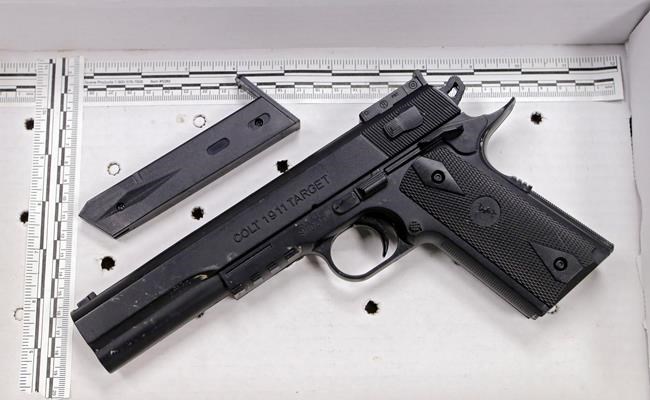 Fake gun, real crime: Police notice uptick in replicas | iNFOnews.ca Fake gun, real crime: Police notice uptick in replicas | iNFOnews.ca