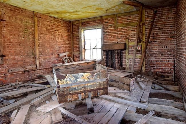 Northwest Oklahoma cattle pasture was once an aviation hub | iNFOnews.ca Northwest Oklahoma cattle pasture was once an aviation hub | iNFOnews.ca
