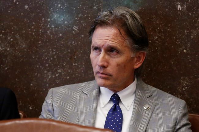 Oklahoma judge expected to rule Monday in opioid case | iNFOnews.ca CP1867962054