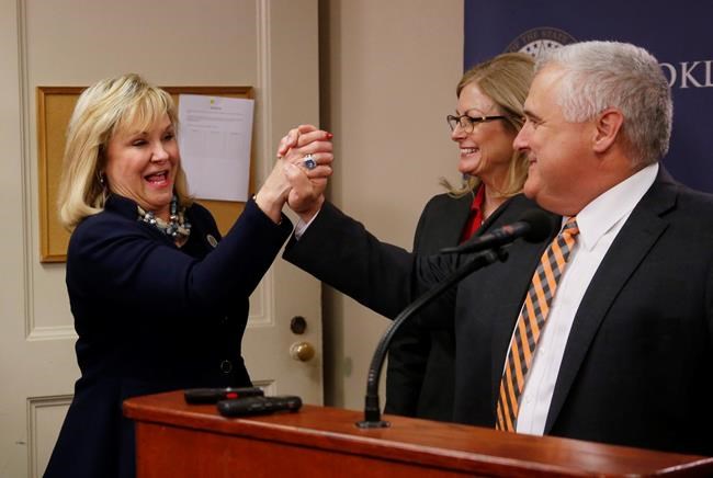 Oklahoma Legislature passes tax hikes for teacher pay | iNFOnews.ca Oklahoma Legislature passes tax hikes for teacher pay | iNFOnews.ca