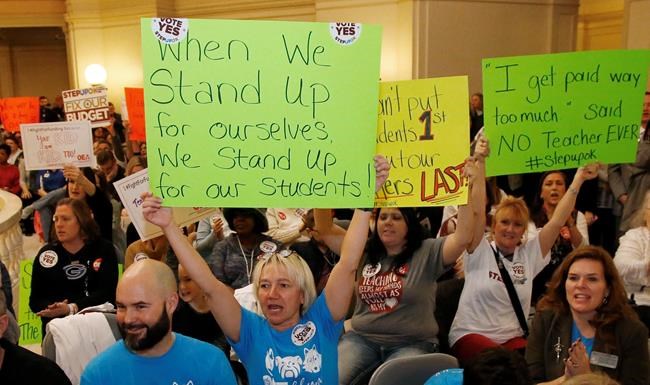 Oklahoma teachers who just got raises rally for more funding | iNFOnews.ca CP551899295
