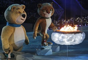 Canada keeps its hockey title, a flame extinguished on Sochi's big, pricey show | iNFOnews.ca CP27340696