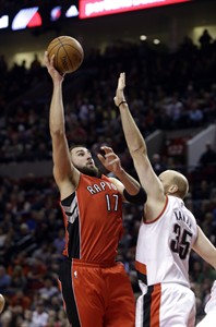 Lillard has 26 points and Portland rallies for 102-97 OT win over Toronto | iNFOnews.ca
