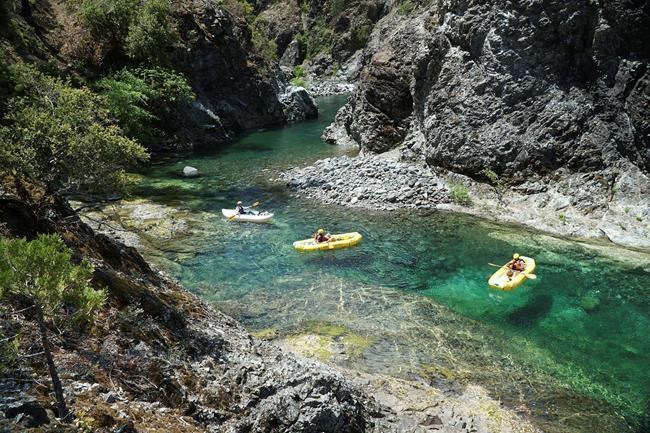 Man visiting all Oregon rivers for law's anniversary | iNFOnews.ca CP1132660112