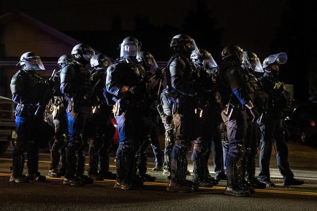 Portland protesters target city's mayor amid rising tensions | iNFOnews.ca