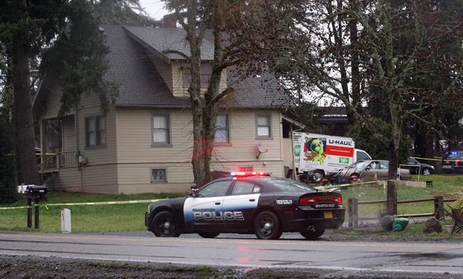 2 Oregon police officers shoot, kill man on roof | iNFOnews.ca