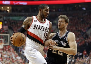 Parker scores and the Spurs go up 3-0 over Portland with a 118-103 victory | iNFOnews.ca CP28323047
