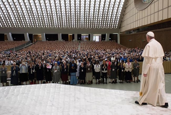 Pope says he's willing to study whether women can be deacons | iNFOnews.ca