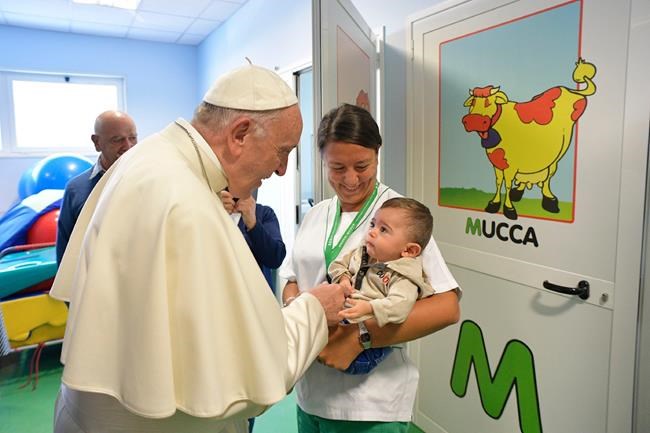 Conservative theologians accuse pope of spreading heresy | iNFOnews.ca