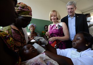 In Senegal, Harper announces $500 million in vaccination aid | iNFOnews.ca CP30896633