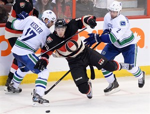 Daniel Sedin scores 300th career goal for Canucks in 5-2 win over Senators | iNFOnews.ca CP26184523