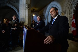 Canada's economy can weather low oil prices, Oliver tells Commons | iNFOnews.ca CP31634726