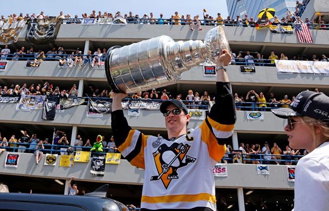 650,000 fans at parade cheer Penguins for Stanley Cup win | iNFOnews.ca