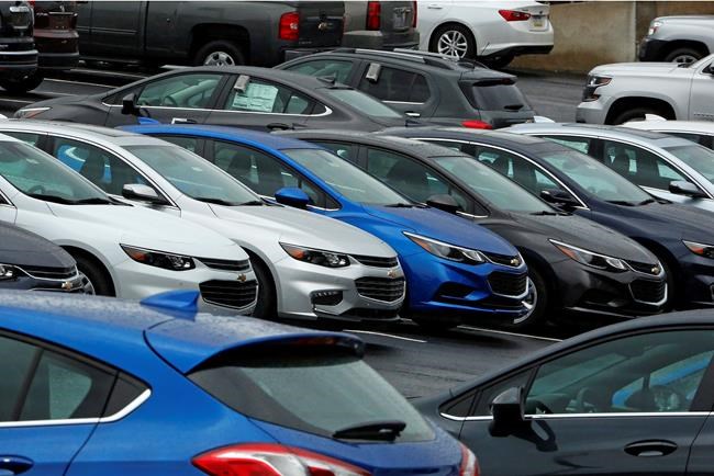 Auto sales fall 6 straight months, stay near record levels | iNFOnews.ca Auto sales fall 6 straight months, stay near record levels | iNFOnews.ca