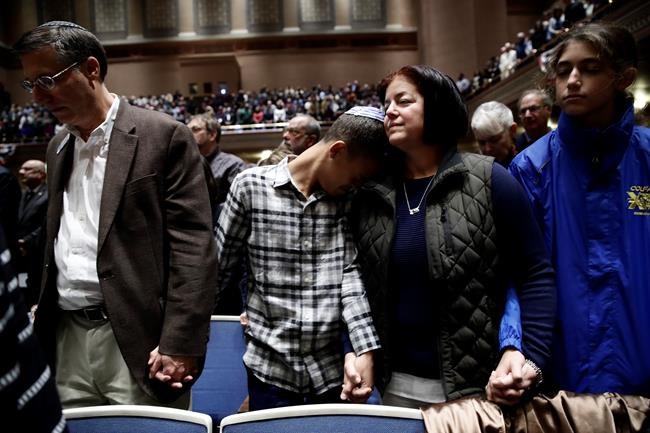 'I'm barely breathing': Synagogue survivor recounts terror | iNFOnews.ca CP57982426