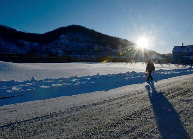 Long johns to short sleeves: Rapid thaw follows polar blast | iNFOnews.ca