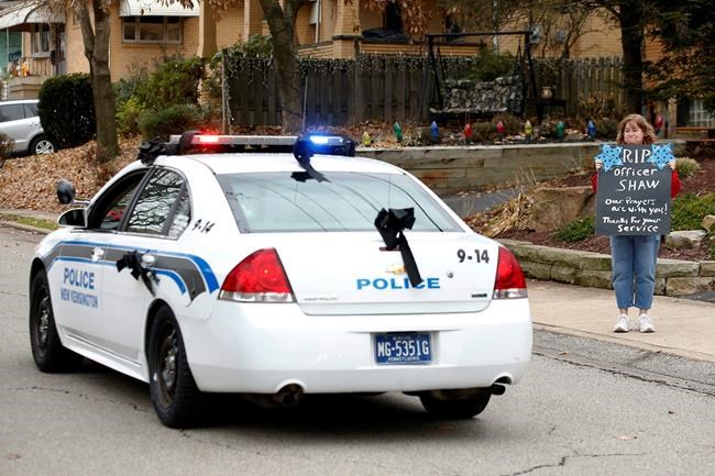 Thousands pay respects to officer slain during traffic stop | iNFOnews.ca Thousands pay respects to officer slain during traffic stop | iNFOnews.ca