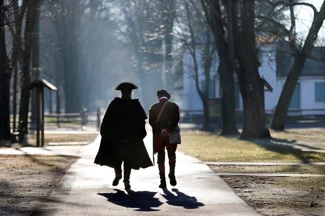 George Washington re-enactors cross Delaware River | iNFOnews.ca