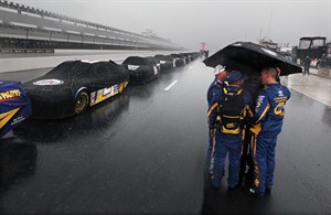 Pocono Raceway: 10 injured in lightning strike after NASCAR race; 2 in critical condition | iNFOnews.ca CP19678131