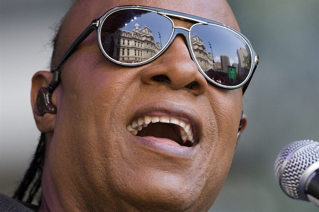 Stevie Wonder performs small, free pop-up concerts in the Northeast to promote his tour | iNFOnews.ca CP34229333