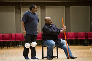 'Don Carlo' basses Owens and Robinson talk about being black opera singers | iNFOnews.ca CP32767573