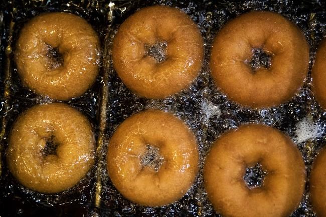 Bag it, tag it: How fans get Phish 'Baker's Dozen' doughnuts | iNFOnews.ca