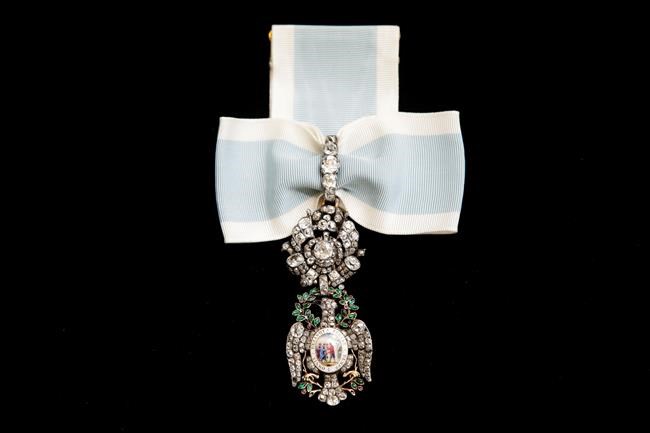 Washington's bejeweled 'Diamond Eagle' medal on display | iNFOnews.ca Washington's bejeweled 'Diamond Eagle' medal on display | iNFOnews.ca