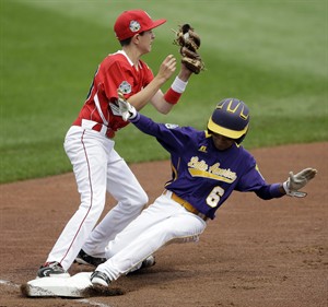 Panama beats Canada 8-3 to stay unbeaten at Little League World Series | iNFOnews.ca CP19834563