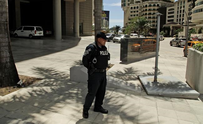 Panama police in riot gear enter, leave Trump hotel | iNFOnews.ca