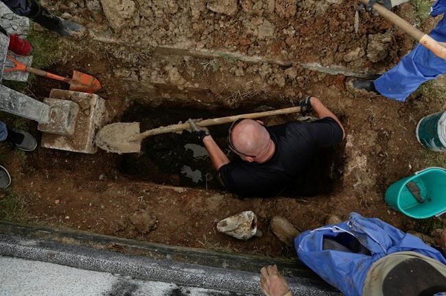Remains of US submarine innovator exhumed in Panama | iNFOnews.ca