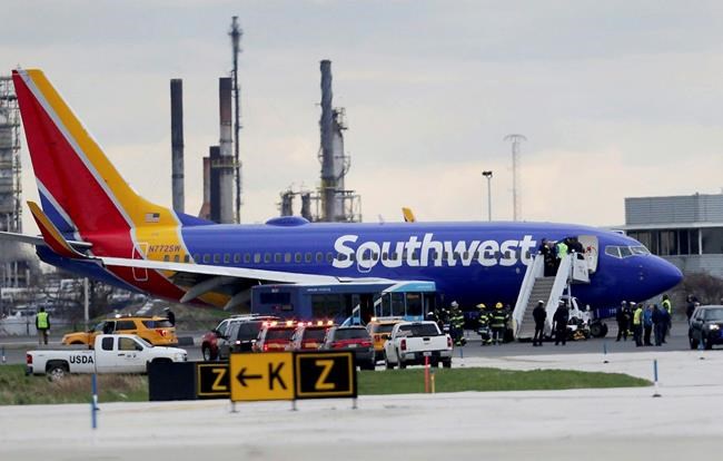 The Latest: NTSB: Engine fan blade shows metal fatigue | iNFOnews.ca CP608976454