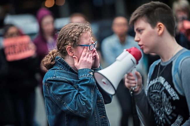 Students across US walk out of class to protest gun violence | iNFOnews.ca Students across US walk out of class to protest gun violence | iNFOnews.ca