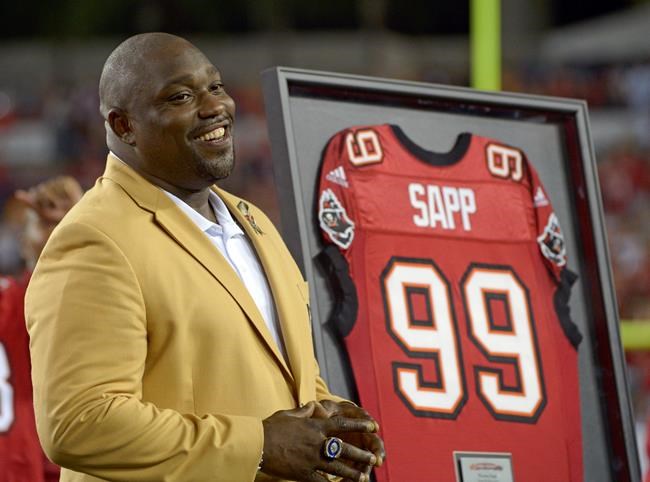 Warren Sapp bitten by shark during Florida Keys lobster trip | iNFOnews.ca Warren Sapp bitten by shark during Florida Keys lobster trip | iNFOnews.ca