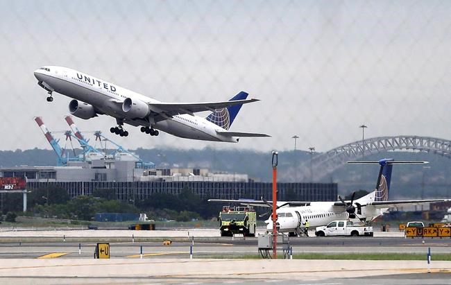 United flight delayed after scorpion reported aboard | iNFOnews.ca CP814064195