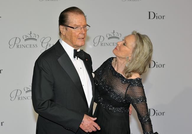 Actor Roger Moore 'heartbroken' over death of stepdaughter | iNFOnews.ca Actor Roger Moore 'heartbroken' over death of stepdaughter | iNFOnews.ca