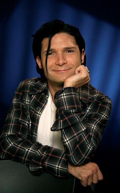 Corey Feldman's bizarre performance wins praise from Pink | iNFOnews.ca
