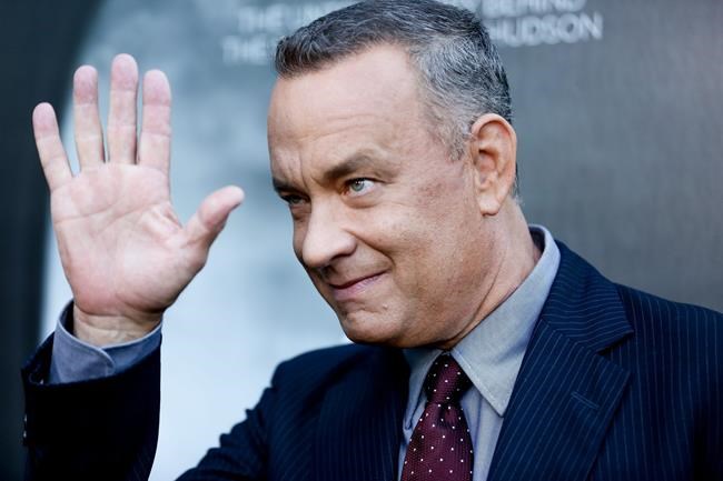 Tom Hanks crashes wedding photo shoot in Central Park | iNFOnews.ca Tom Hanks crashes wedding photo shoot in Central Park | iNFOnews.ca